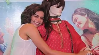 Deepika Launches Melange's Lifestyle Ethinic Look For Cocktail Thumbnail