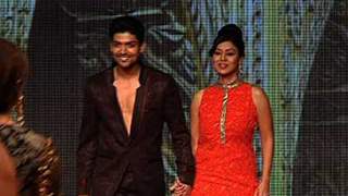 TV and Bollywood Celebrities Walk on Ramp for a Cause...