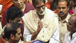 Amitabh Bachchan at Lalbaugcha Raja for Ganpati Darshan