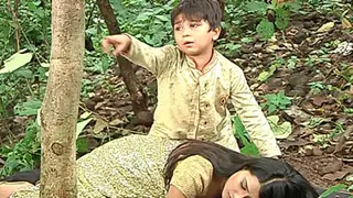 On the Sets of Punar Vivah Thumbnail