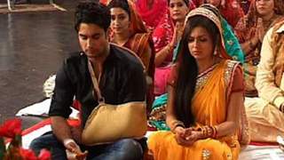 RK Sits in a Puja along with Madhu