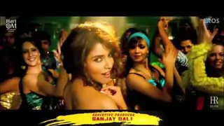 Yaar Yeh Apni Ladki Koi Deta Kyun Nahi Mujhe - Khiladi 786 Thumbnail