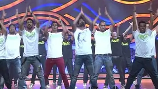ABCD cast on the sets of Nach Baliye 5 Thumbnail