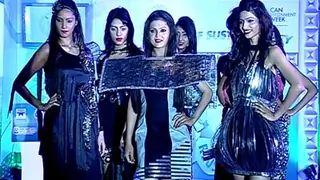 Drashti Dhami walks the ramp Thumbnail