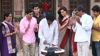 Sanjay Leela Bhansali celebrates his birthday on the sets of 'Saraswatichandra'