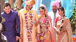 Just Married - Prithvi and Meera Thumbnail