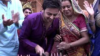 Neelu Vaghela and Varunn Jain celebrate their Birthday on the Set of Diya Aur Baati Hum Thumbnail