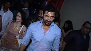John hosts special screening of Shootout At Wadala Thumbnail