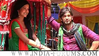 On the Sets of Ek Ghar Banaunga Thumbnail