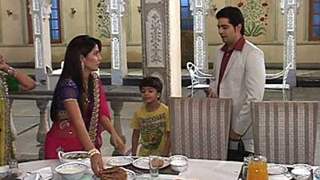 Naitik keeps fast for Akshara; finds excuses not to have breakfast