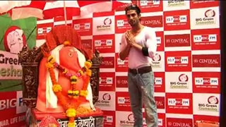 Prateik Babbar Visited Big Green Ganesh Thumbnail