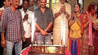 Balika Vadhu star cast gives surprise to director pradeep on his B'day