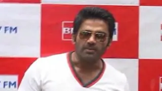Sunil Shetty At Big 92.7 Fm For Promotion Thumbnail