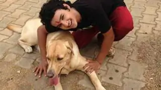 Actors in love with animals Thumbnail