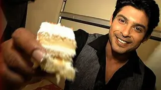 Siddharth Shukla celebrates his Birthday with India Forums Thumbnail