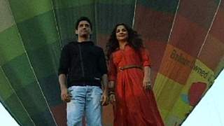 Vidya Balan and Farhan Akhtar on hot air baloon-Valentine's day celebration