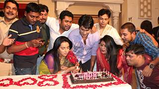 Celebrations on the sets of Niyati for completing 800 episodes!