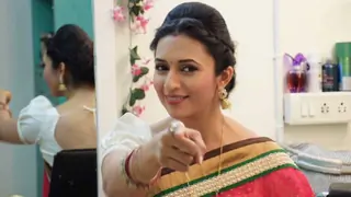 Divyanaka reads fans comments on India Forums Thumbnail
