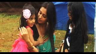 Simar Avoids Roli While The Two Are In A Fair! Thumbnail