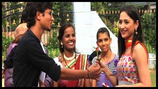 Fans Wishing Durga Good Luck for Star Parivar Awards 2014 Thumbnail