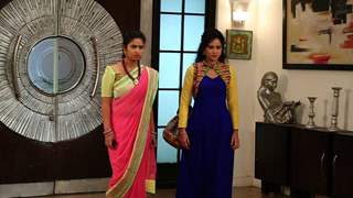 Roli and Aditi trying to expose Kartik in Sasuraal Simar Ka Thumbnail