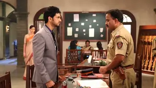 Ranveer Tries To Help Ishaani Thumbnail