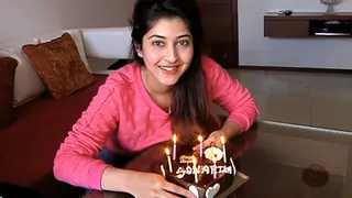 Sonarika Bhadoria Celebrates Her Birthday With India-Forums Thumbnail
