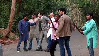 Raghav Save Abhimaan From Goons In Ek Rishta Aisa Bhi Thumbnail
