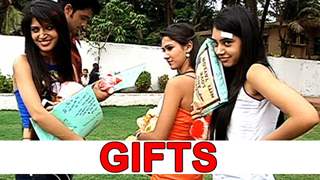 Niti Taylor and Fab 5's Gift Segment