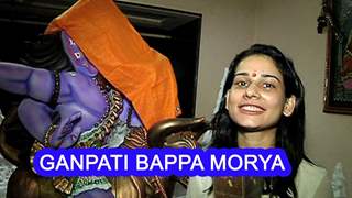 Aneri Vajani welcomes Ganpati Bappa at her home Thumbnail