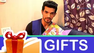 Arjun Bijlani's Gift Segment - Part 01 Thumbnail