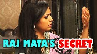 Gayatri searching for Raj Mata's secret