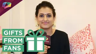 Team India Forums delivers Aditi Gupta the gifts sent by her fans Thumbnail