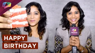 Yashashri Masurkar cuts the cake ! Thumbnail