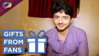 Alan Kapoor Unwraps A Gift From Fan | EXCLUSIVE Thumbnail