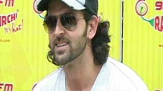 Hrithik and Rajesh Roshan promote Kites on Radio Mirchi 98.3 FM