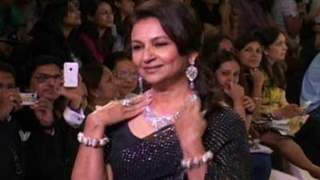 Sharmila Tagore walks at IIJW 2010