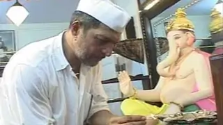 Nana Patekar at his residence celebrating Ganesh Chaturthi Thumbnail