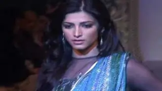 Shruti Haasan ignites ramp for Satya Paul LFW 2010 Thumbnail