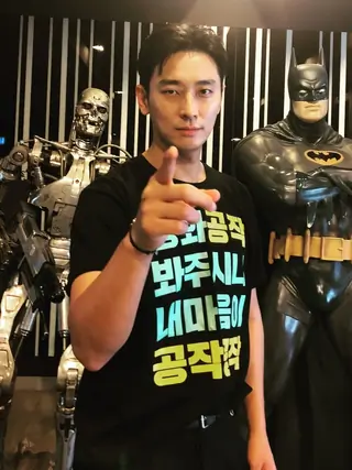 Top K-Drama heroes who are 40 and single! thumbnail